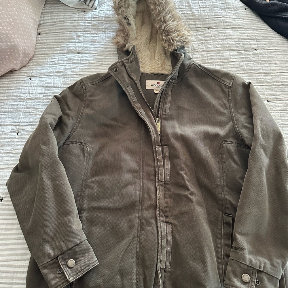 Woolrich Women's Jacket in Taupe